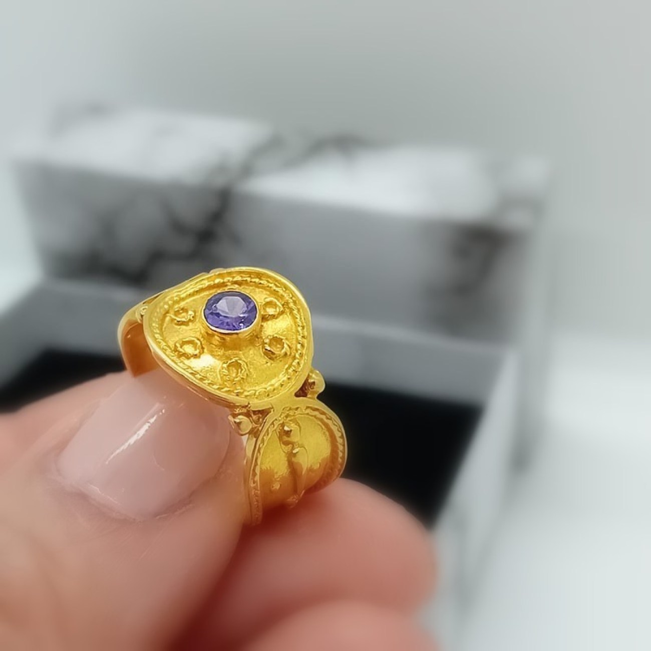 Χρυσό βυζαντινό δαχτυλίδι αμέθυστος Κ14