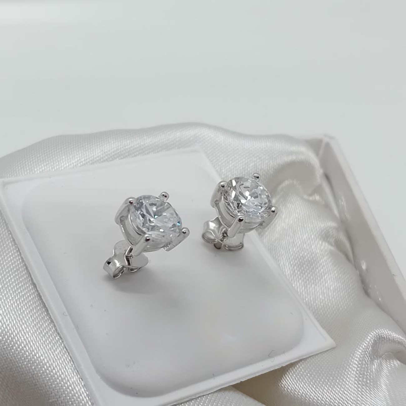 Σκουλαρίκια studs ΑΣΗΜΙ 925 ζιργκόν