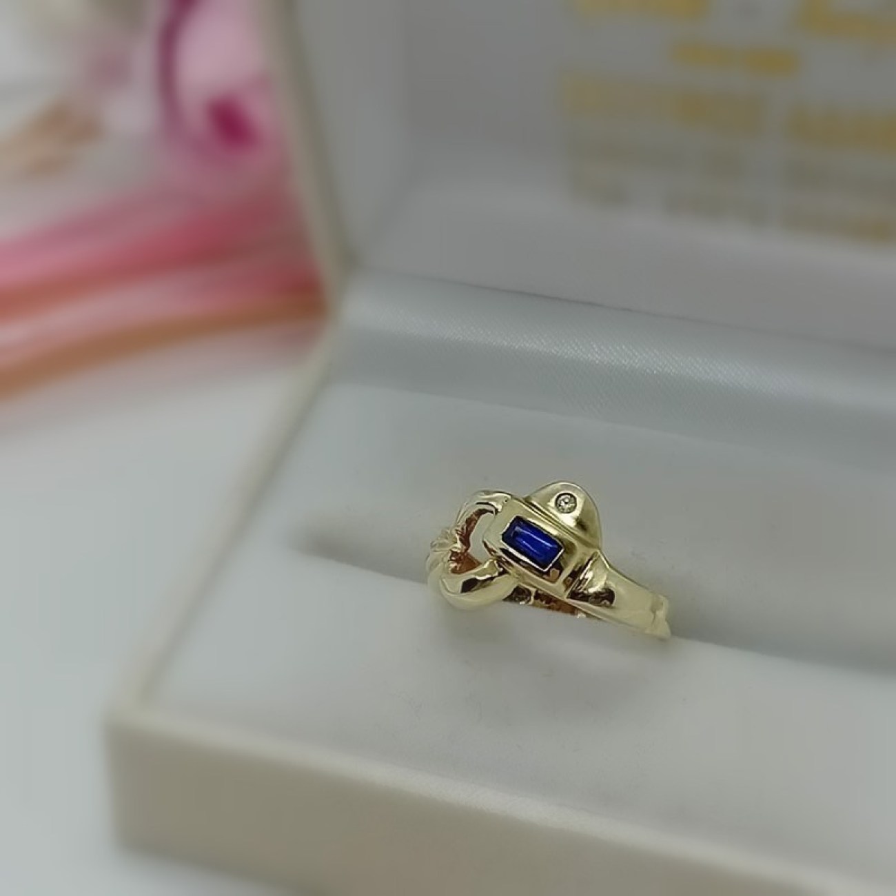 Χρυσό δαχτυλίδι Κ14 με ζαφείρι