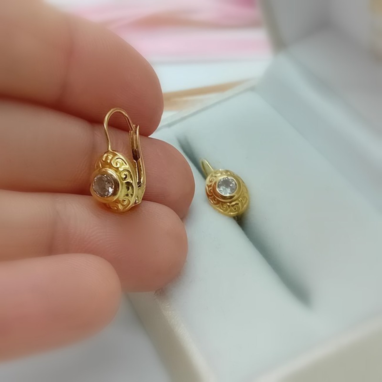 0ea15733-ba91-4cf0-a9f9-73cdc80f453d