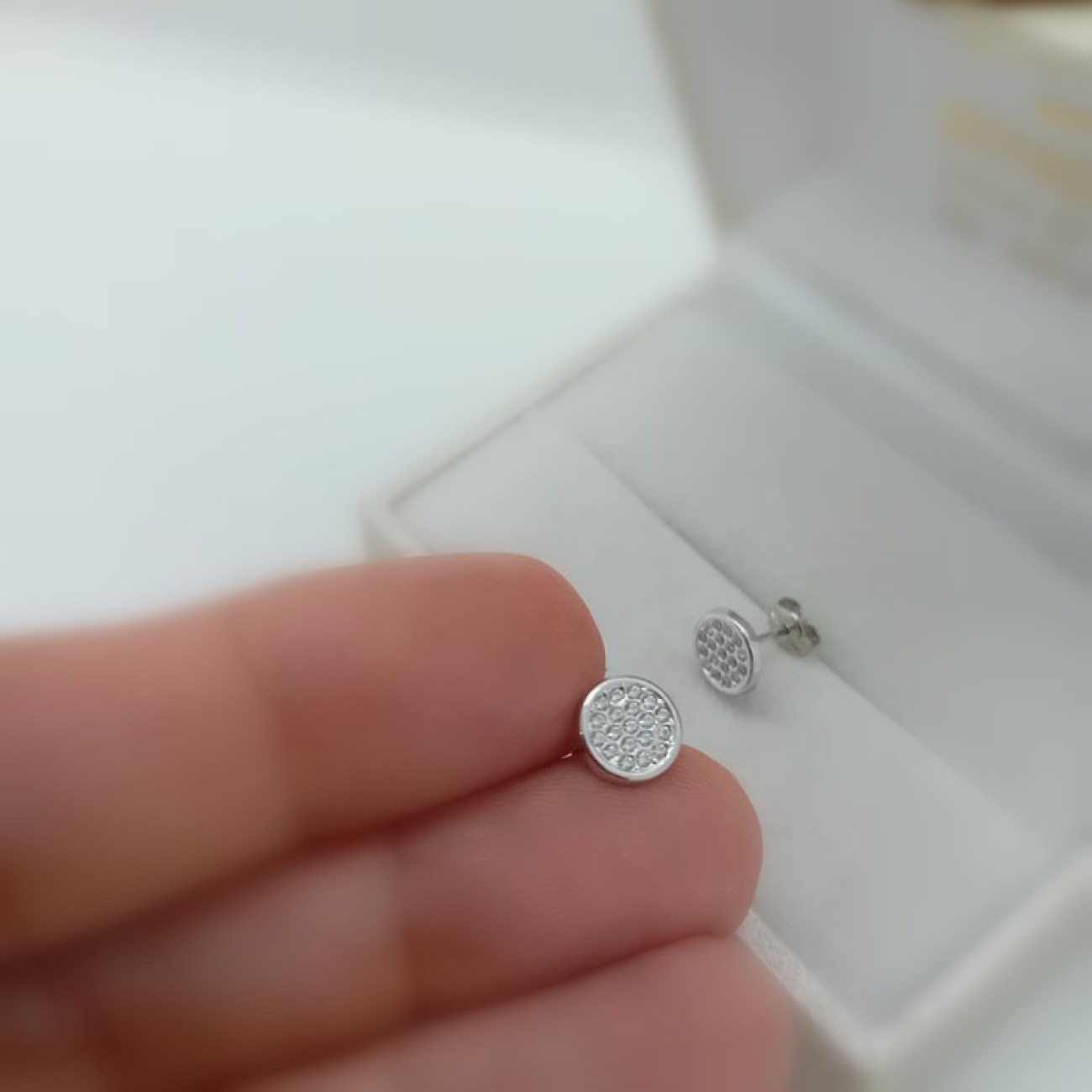 1240ab1a-88de-4ea9-b981-3f7bb7a6f232