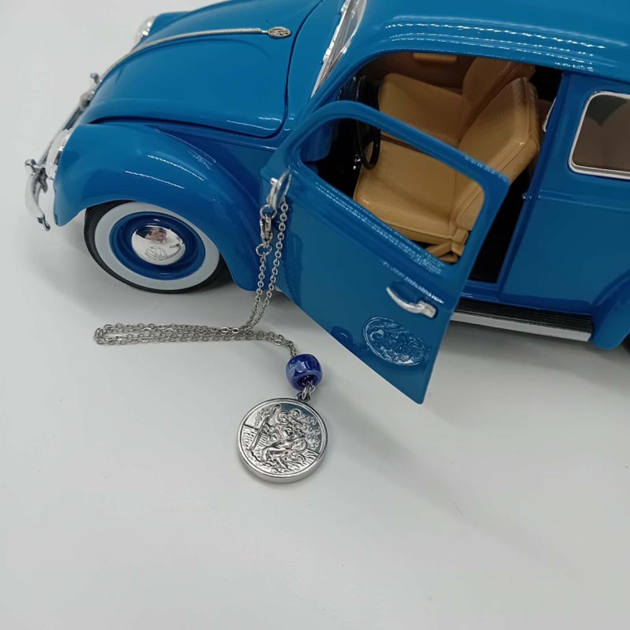 1586c0c1-c1c2-41f8-8d19-089febc5255a