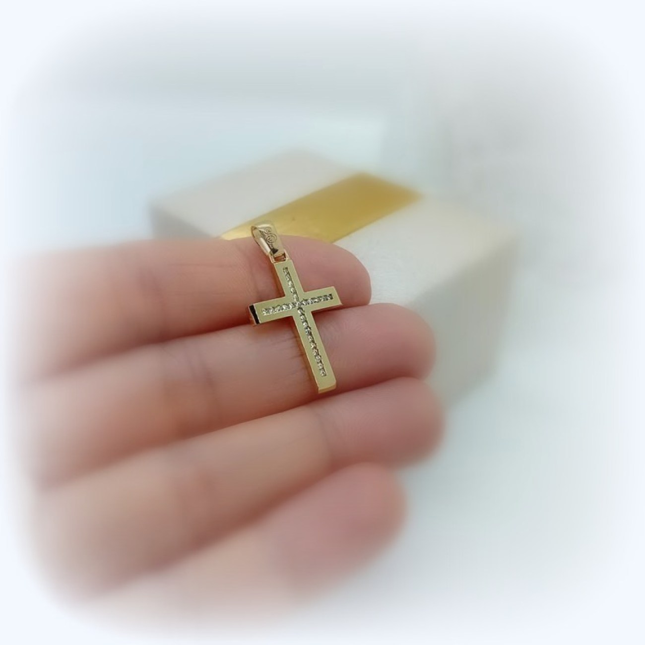 Γυναικείος χρυσός σταυρός amazing design!