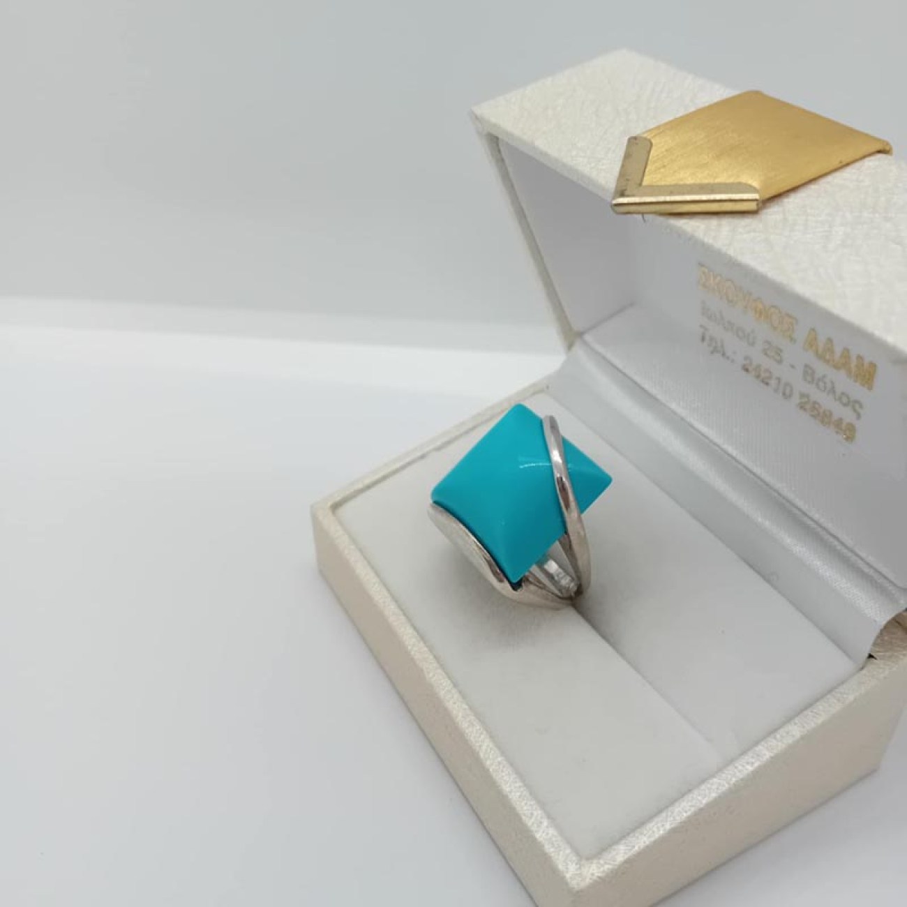 1ec6b0e1-55b5-49ce-b771-ec47dd2bb300