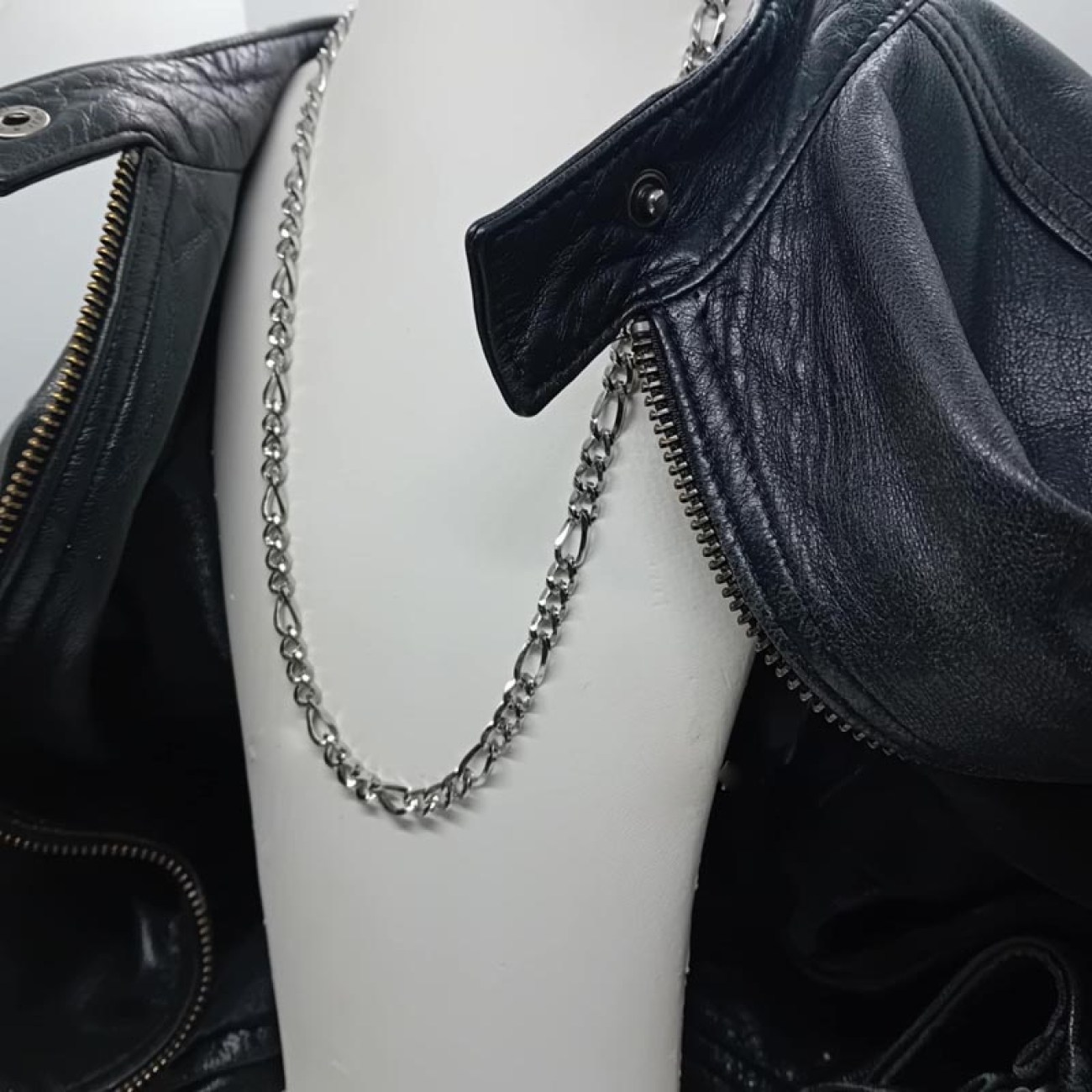 Αλυσίδα ατσάλι για τον λαιμό