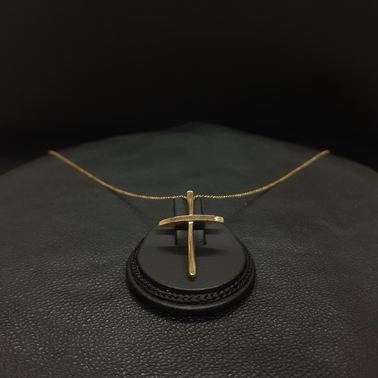 Σταυρός χρυσός ζιργκόν με αλυσίδα K9