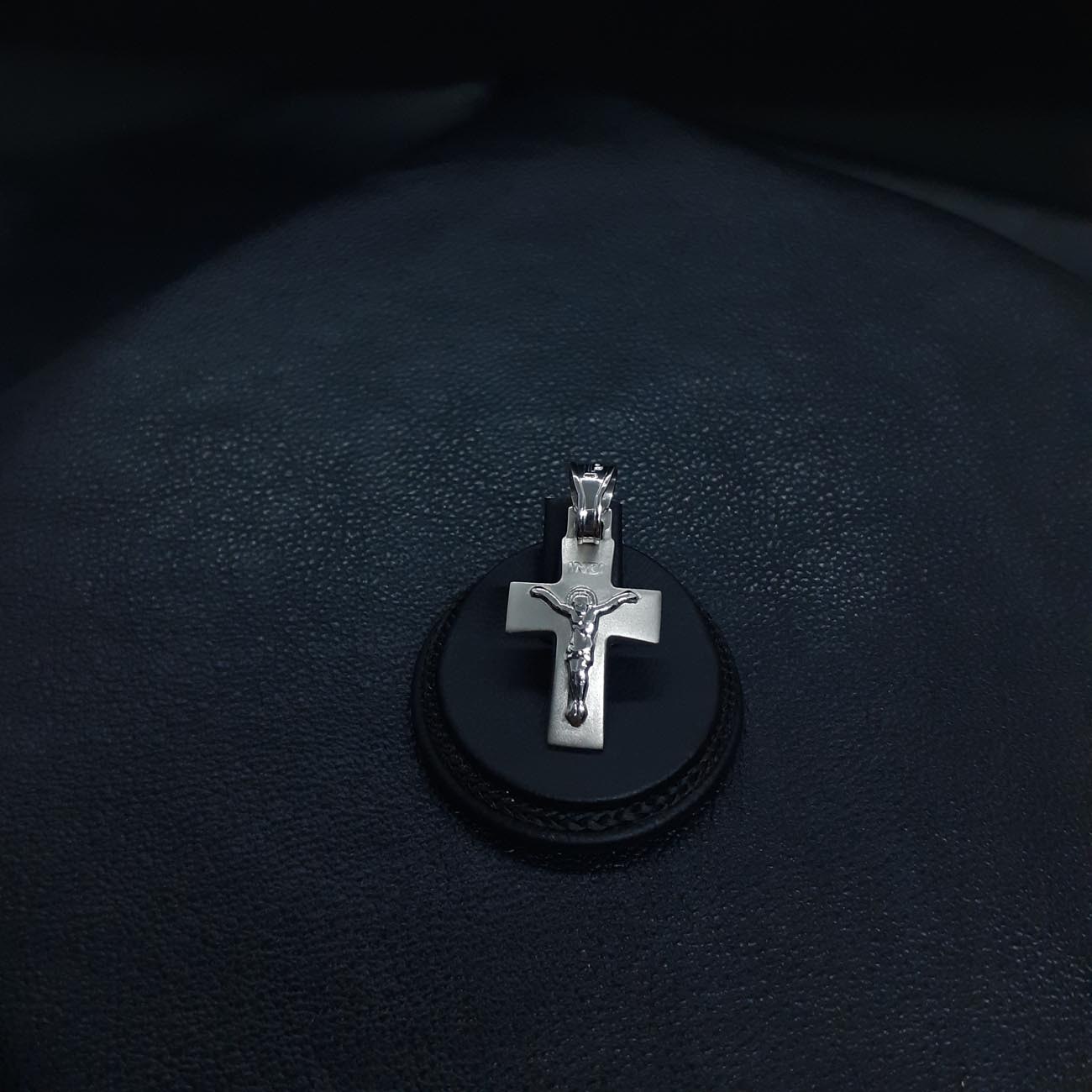 Σταυρός λευκόχρυσος Κ14 Εσταυρωμένος