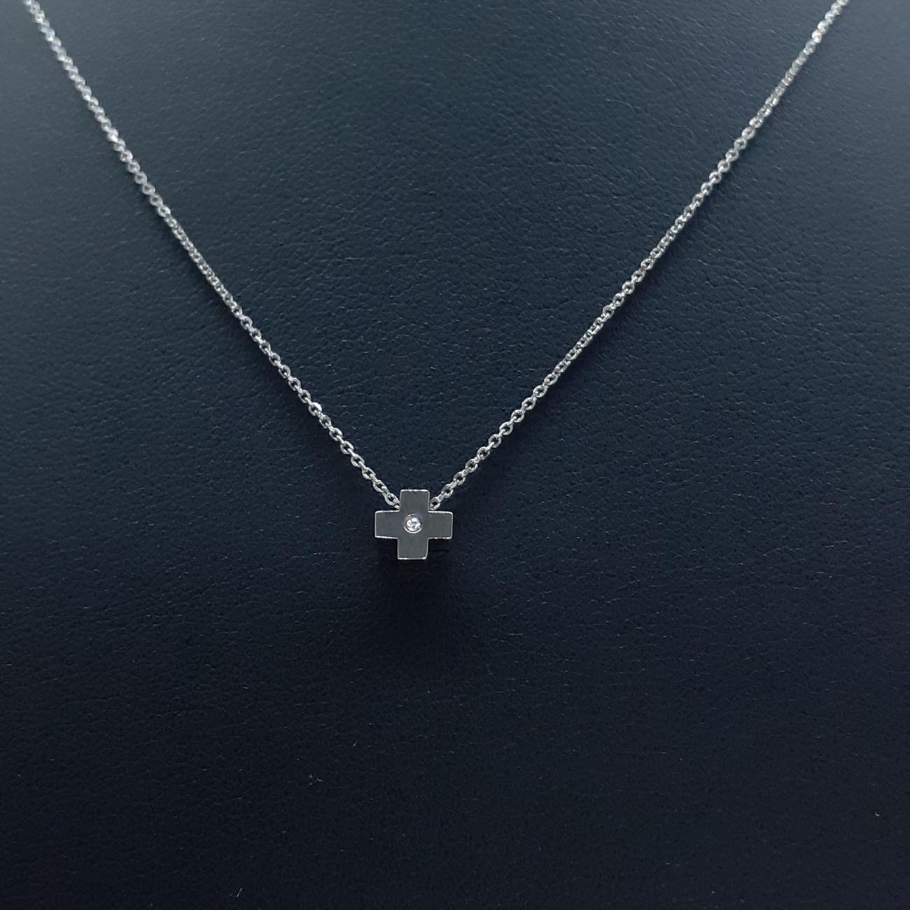 Μικρό σταυρουδάκι λευκόχρυσο Κ9 με 1 ζιργκόν