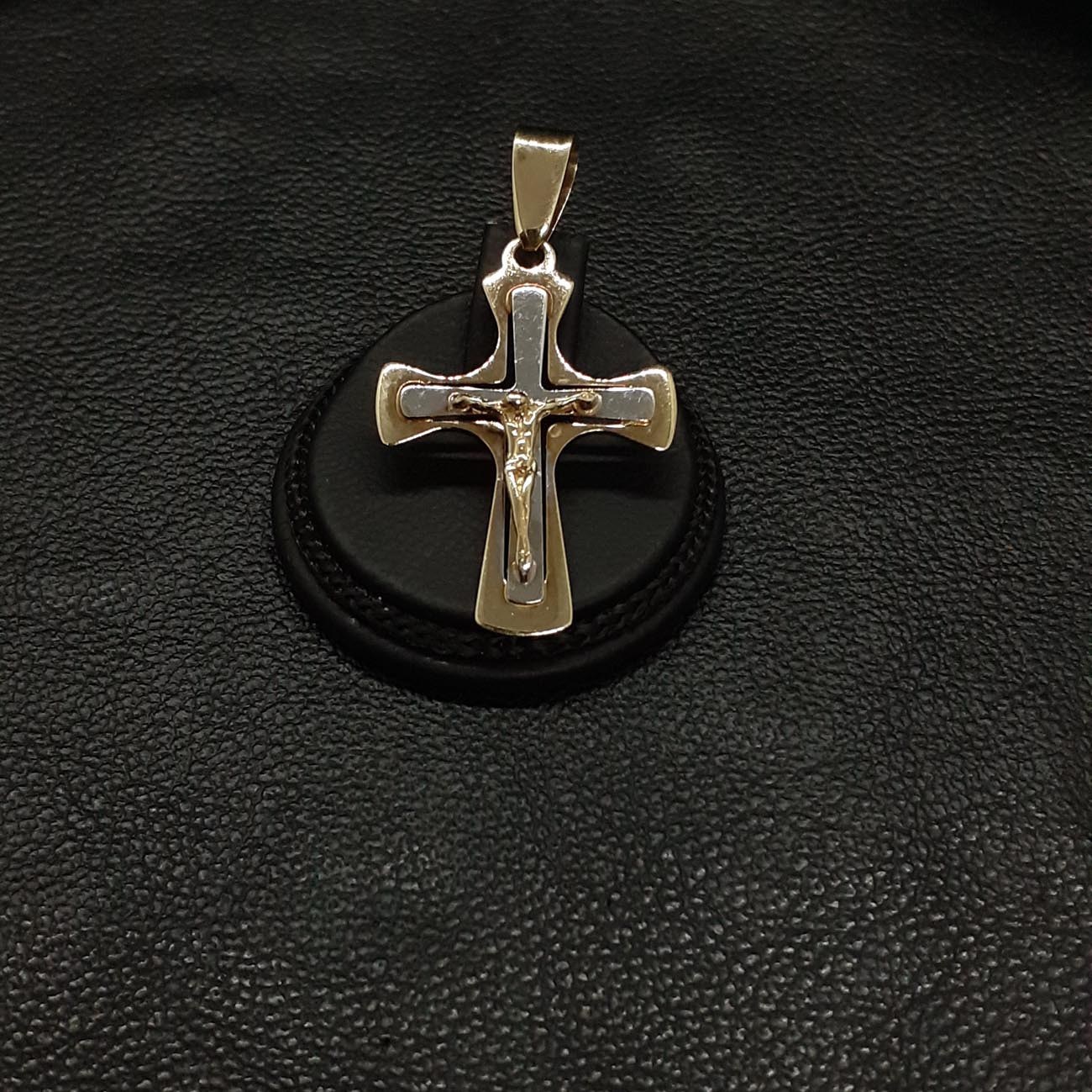 Σταυρός Κ14 χρυσός-λευκόχρυσος Εσταυρωμένος 