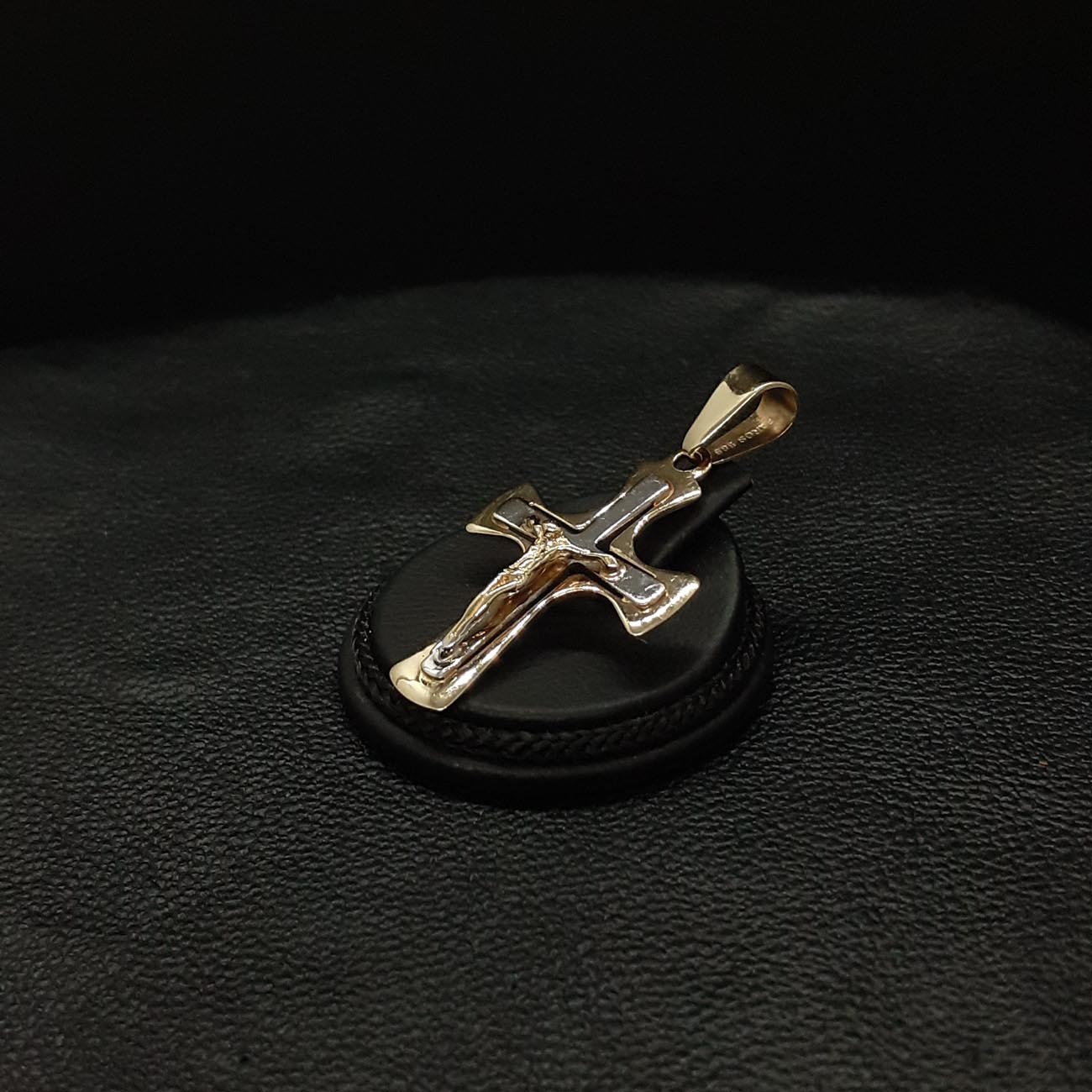 Σταυρός Κ14 χρυσός-λευκόχρυσος Εσταυρωμένος 