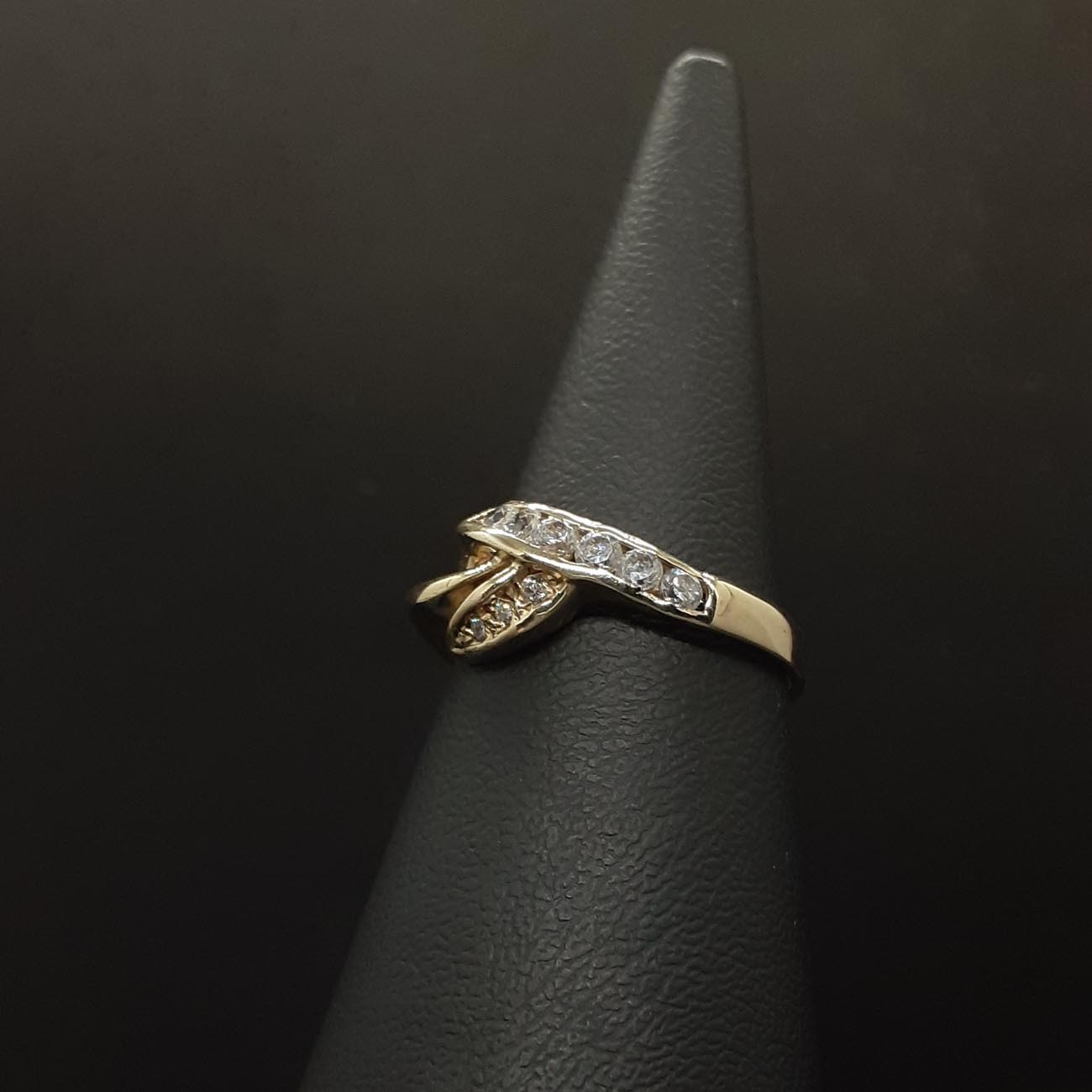 Χρυσό δαχτυλίδι ζιργκόν