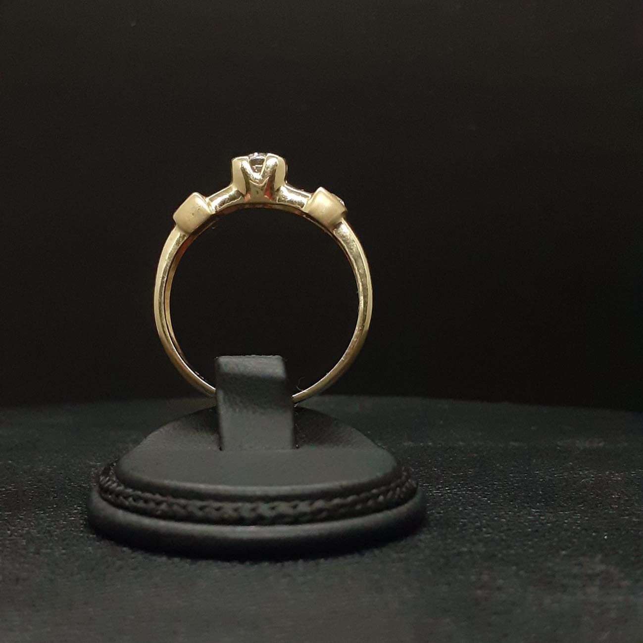 Μονόπετρο χρυσό Κ14 ζιργκόν