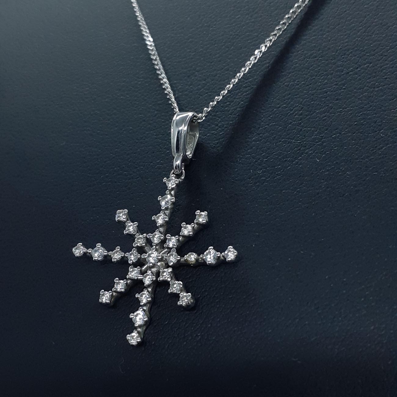 Κολιέ λευκόχρυσο Κ14 winter star