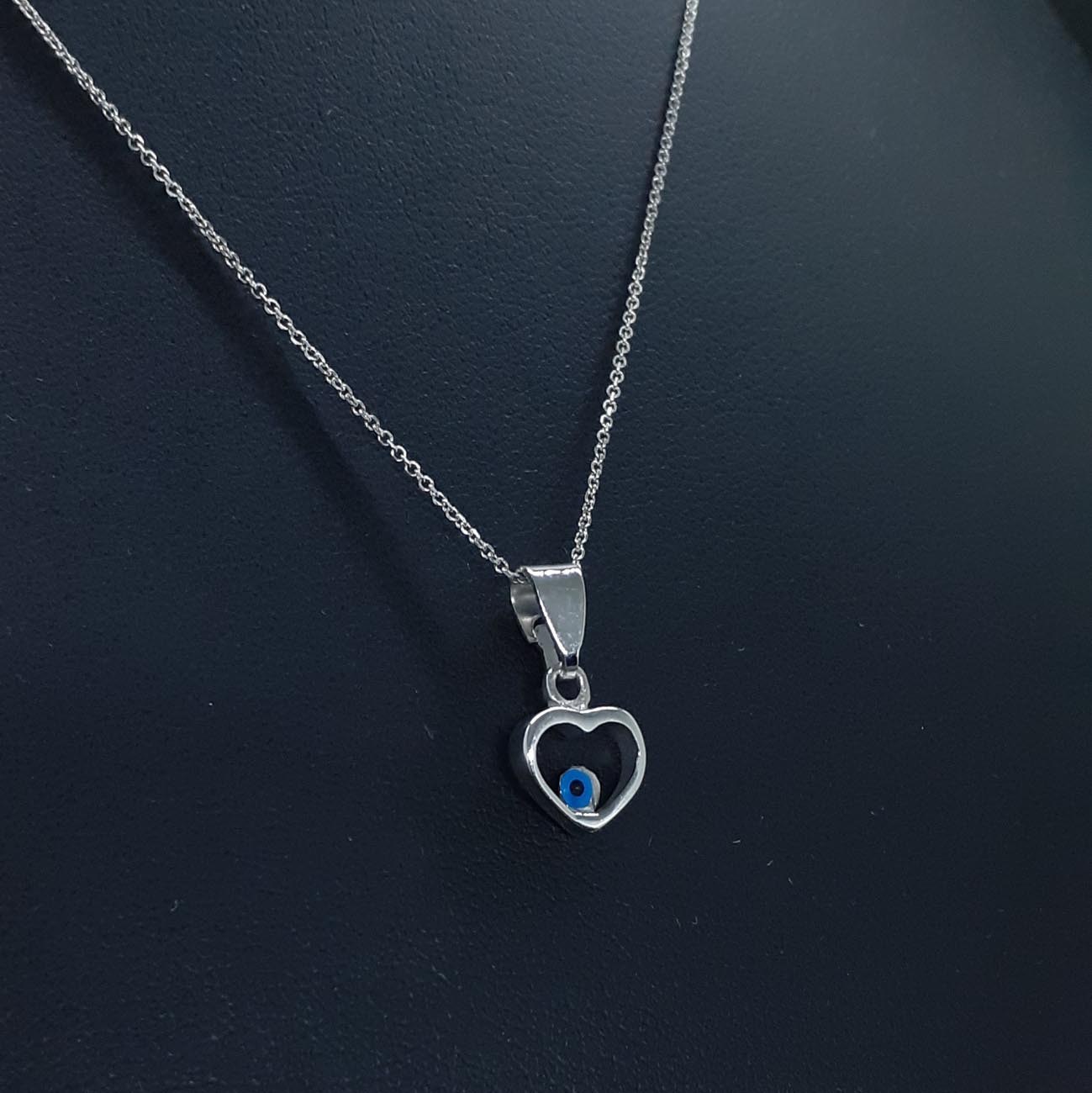Κολιέ λευκόχρυσο καρδιά-ματάκι