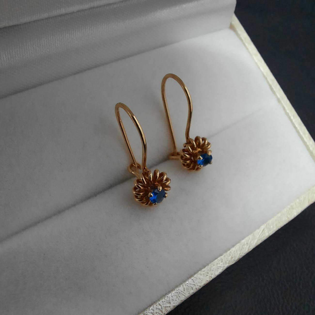 Χρυσά σκουλαρίκια κρεμαστά