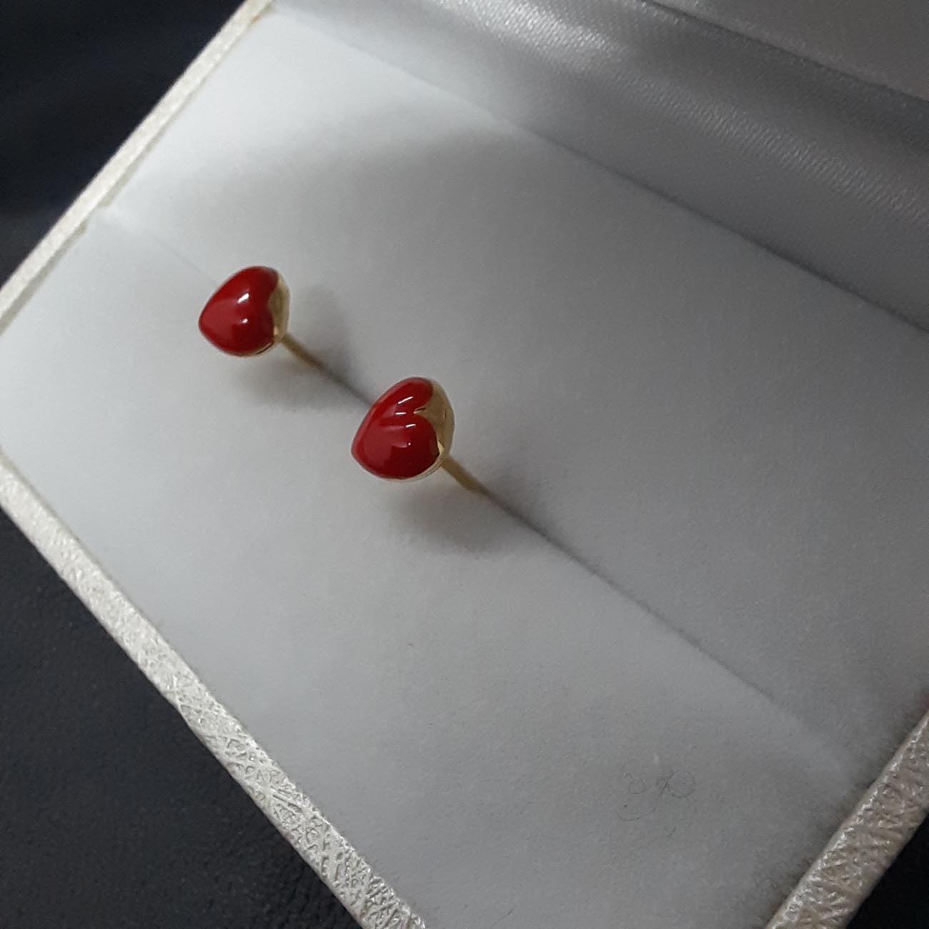 Χρυσά Κ14 καρφωτά σκουλαρίκια κόκκινη καρδιά