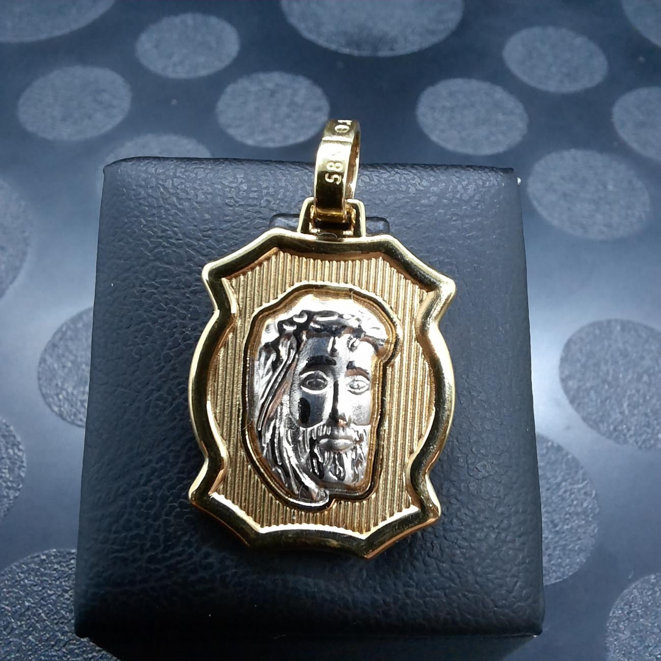 Χρυσό φυλακτό Κ14 Ιησούς λευκόχρυσος