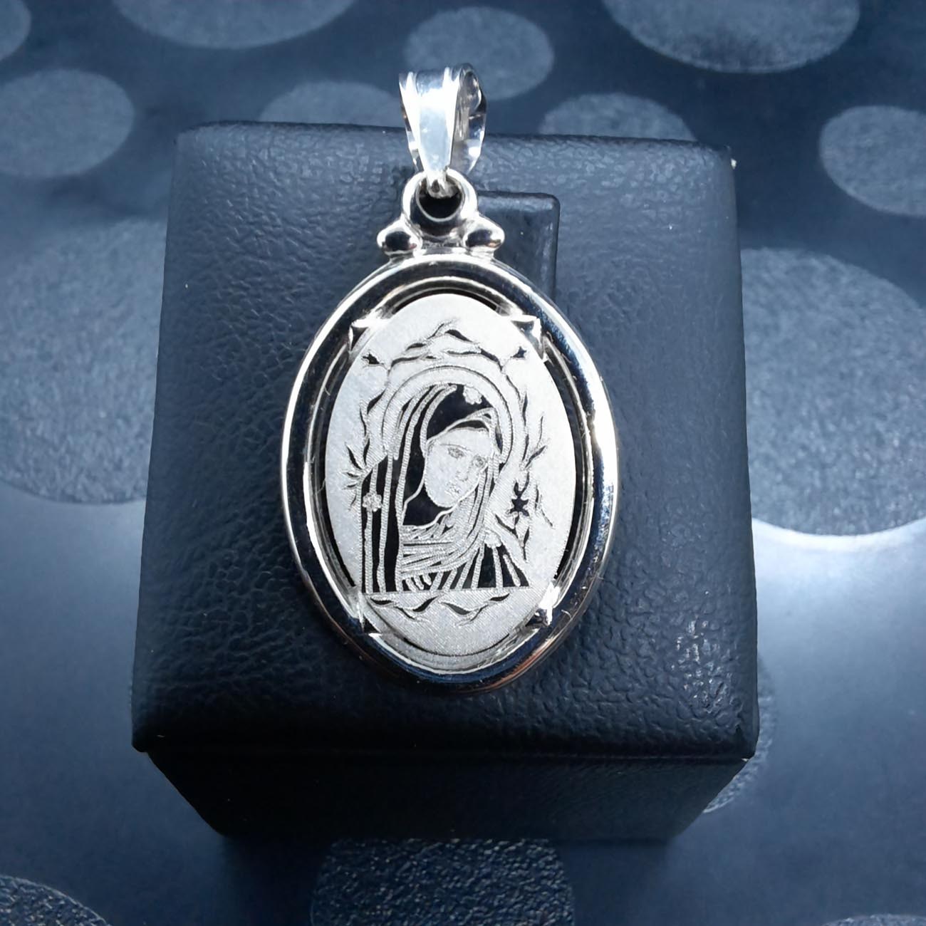 Μενταγιόν λευκόχρυσο Κ14