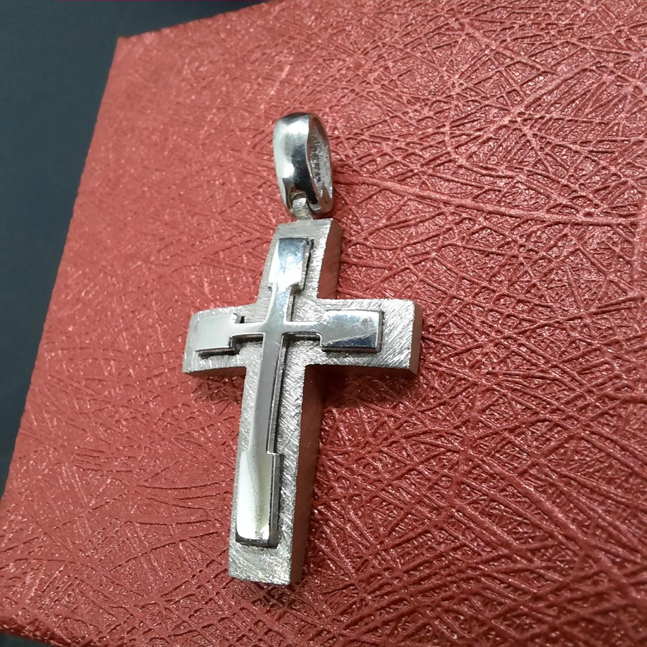 Ασημένιος μασίφ σταυρός 