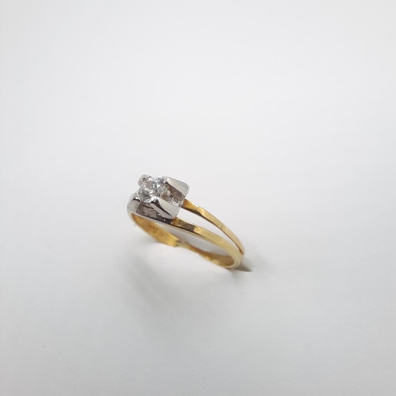 Χρυσό μονόπετρο Κ14