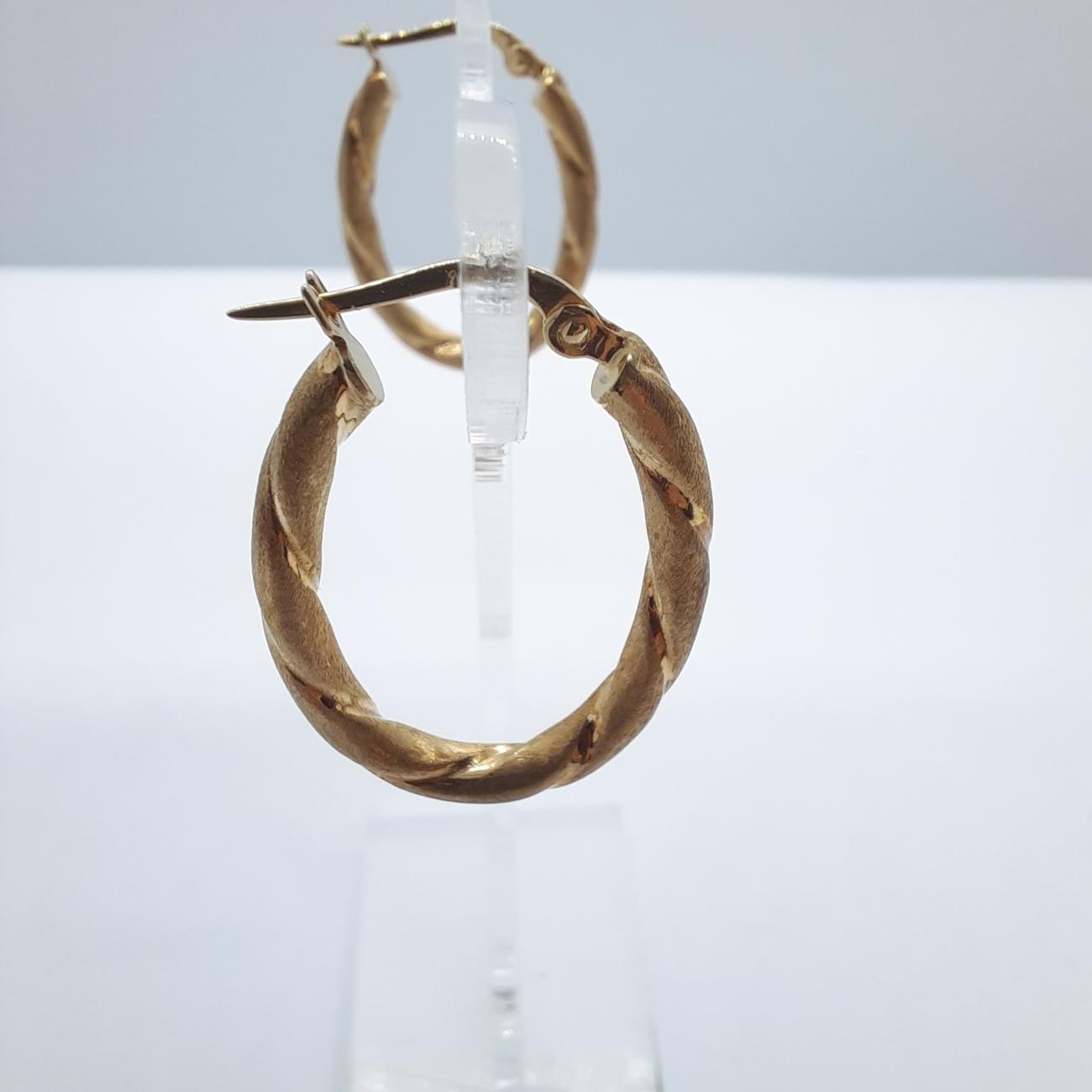 Χρυσοί κρίκοι Κ14 οβάλ ζαγρέ ματ 