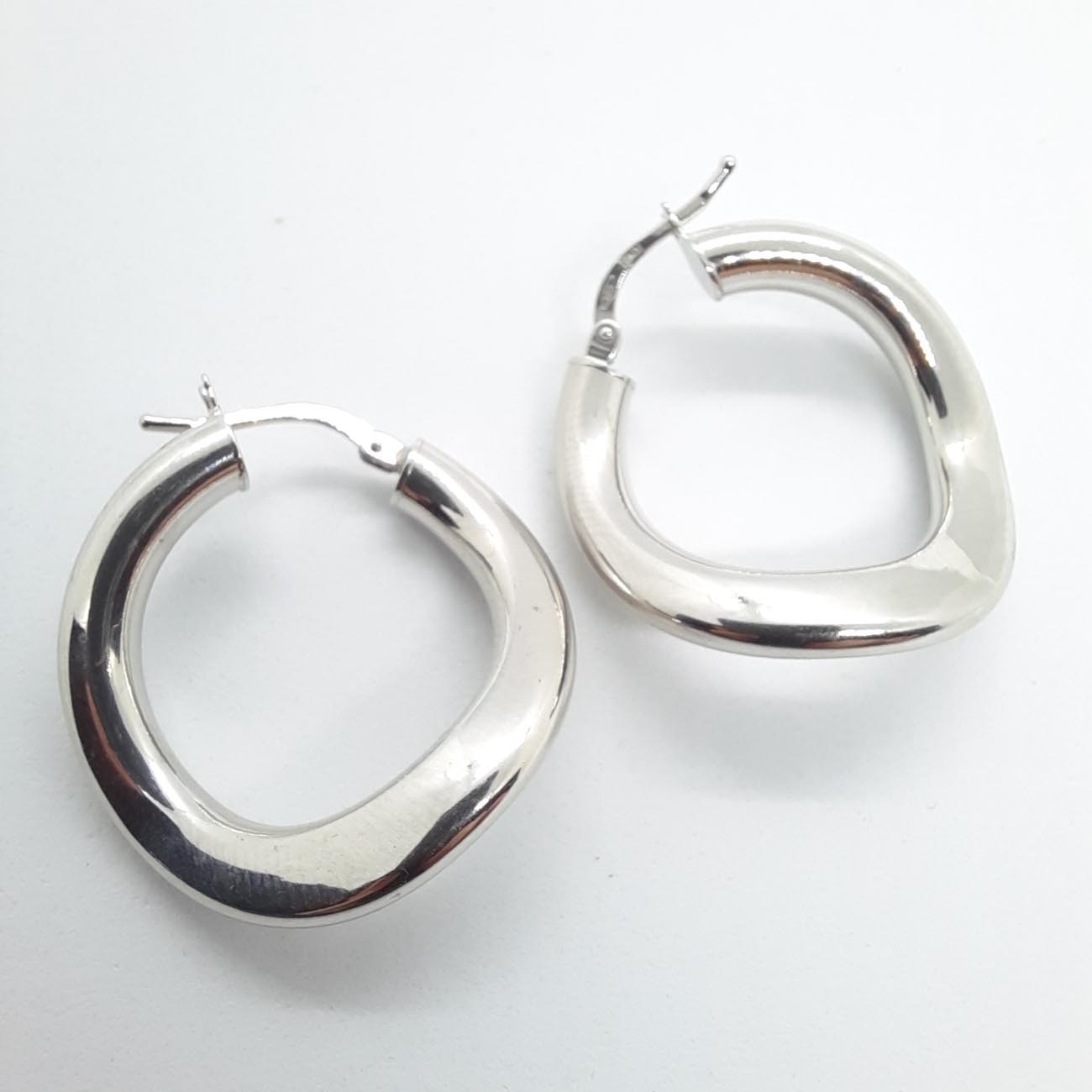 Λευκόχρυσα σκουλαρίκια κρίκοι Κ14 κυματιστοί