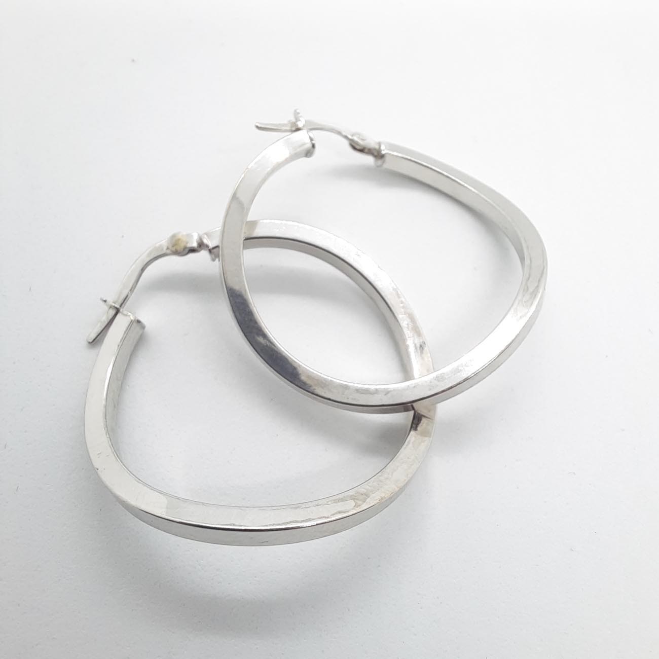 Λευκόχρυσα σκουλαρίκια κρίκοι Κ14 κυματιστοί