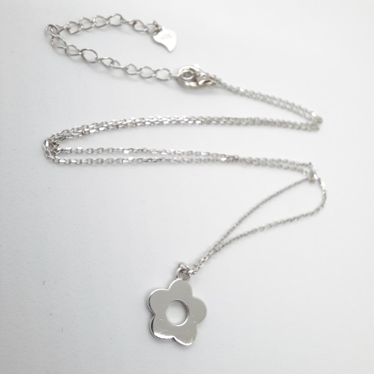 Ασημένιο κολιέ άνθος