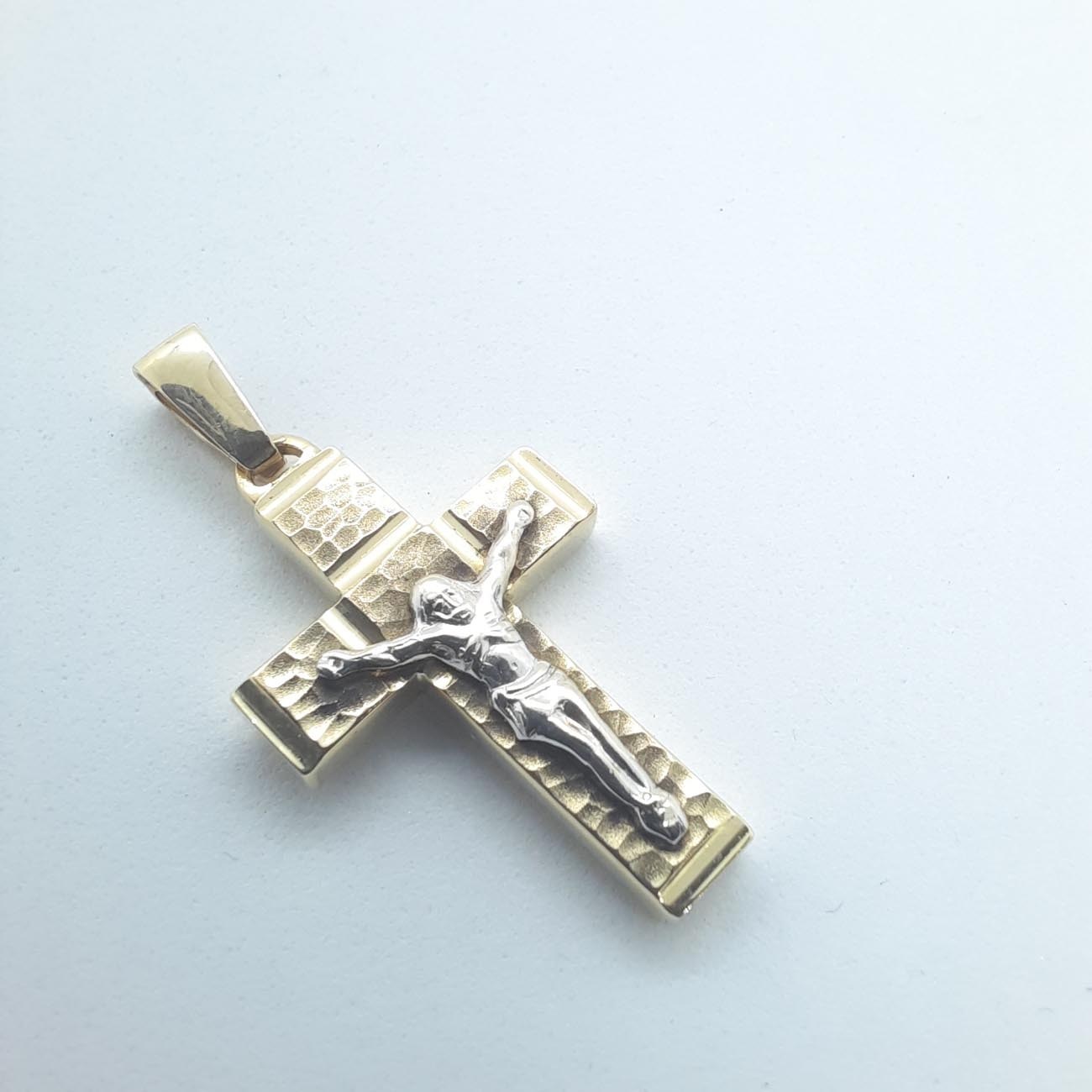 Χρυσός σταυρός Κ14 