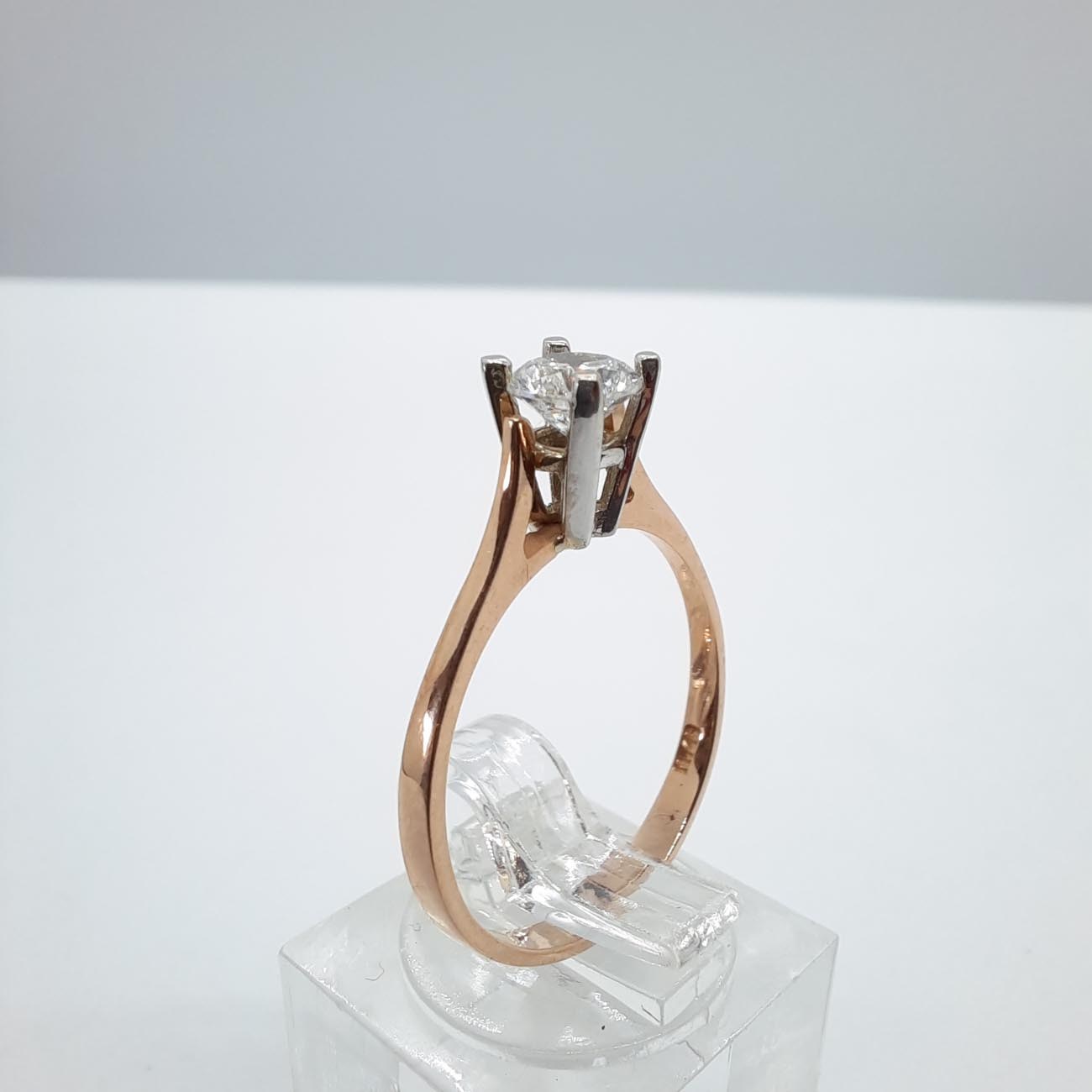 Δαχτυλίδι μονόπετρο rosegold Κ14