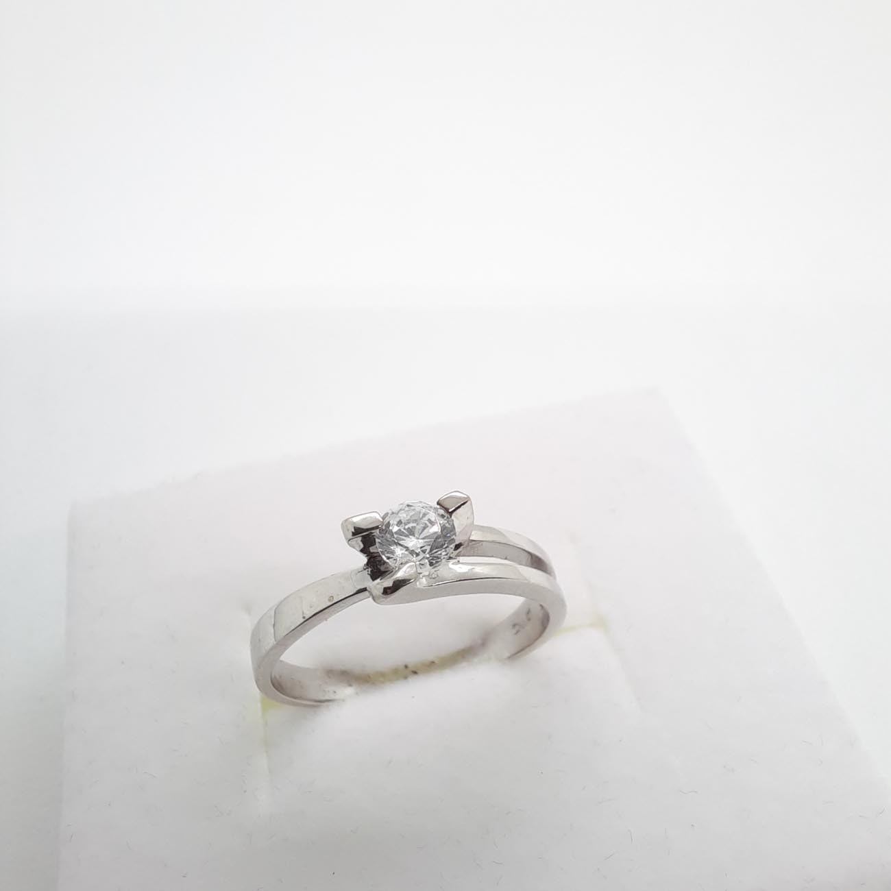 Λευκόχρυσο μονόπετρο Κ14