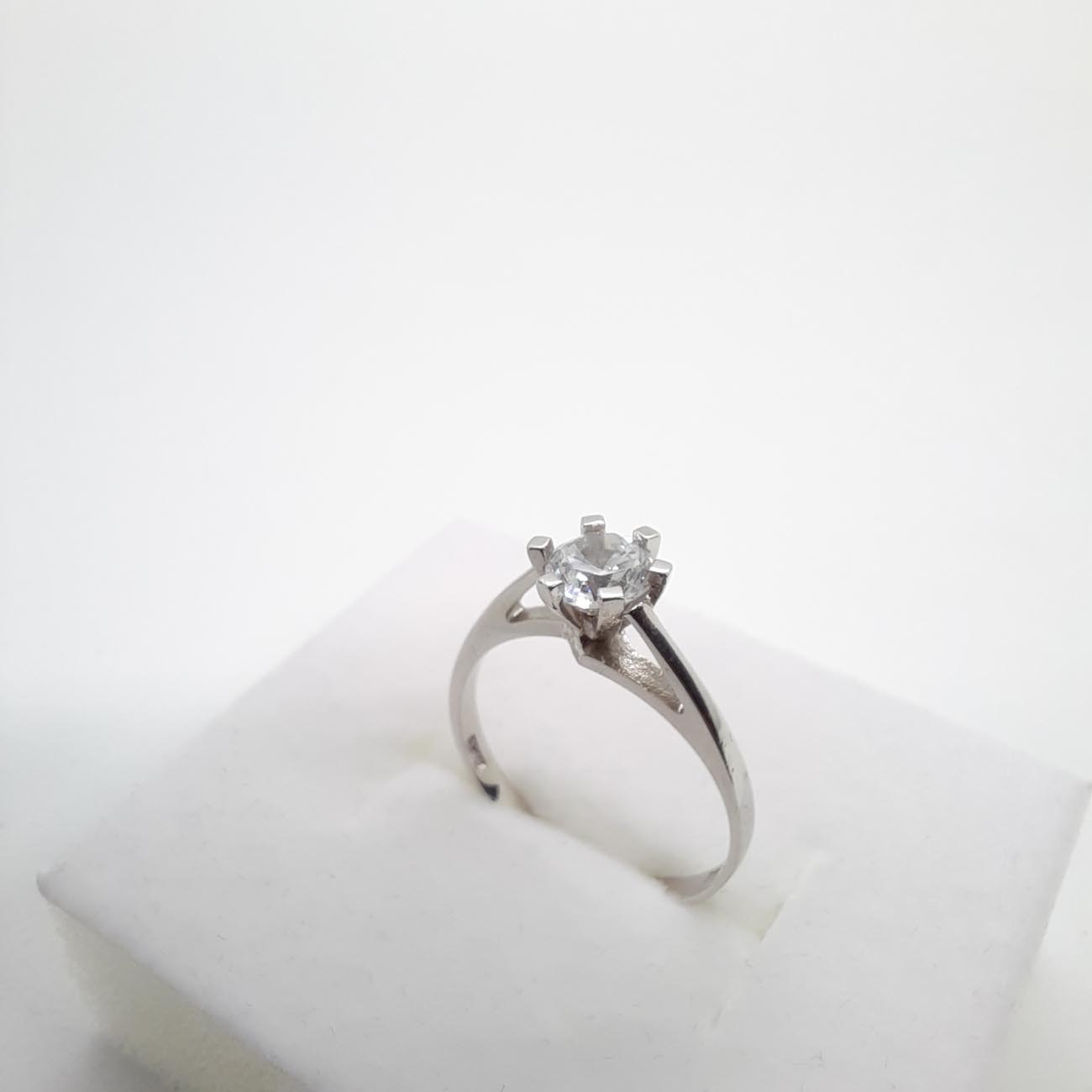 Λευκόχρυσο μονόπετρο Κ14