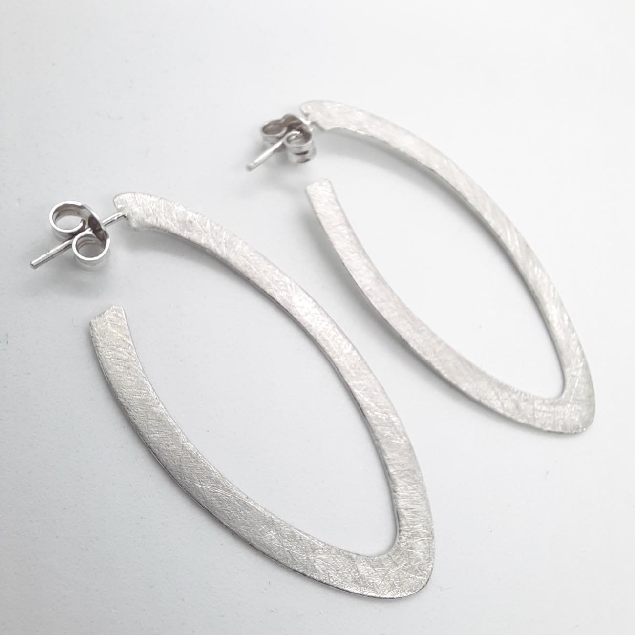 Ασημένια σκουλαρίκια