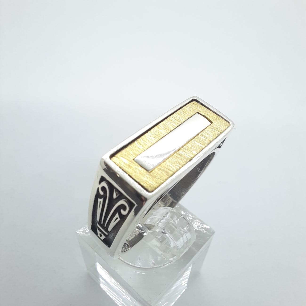 Ασημένιο δαχτυλίδι