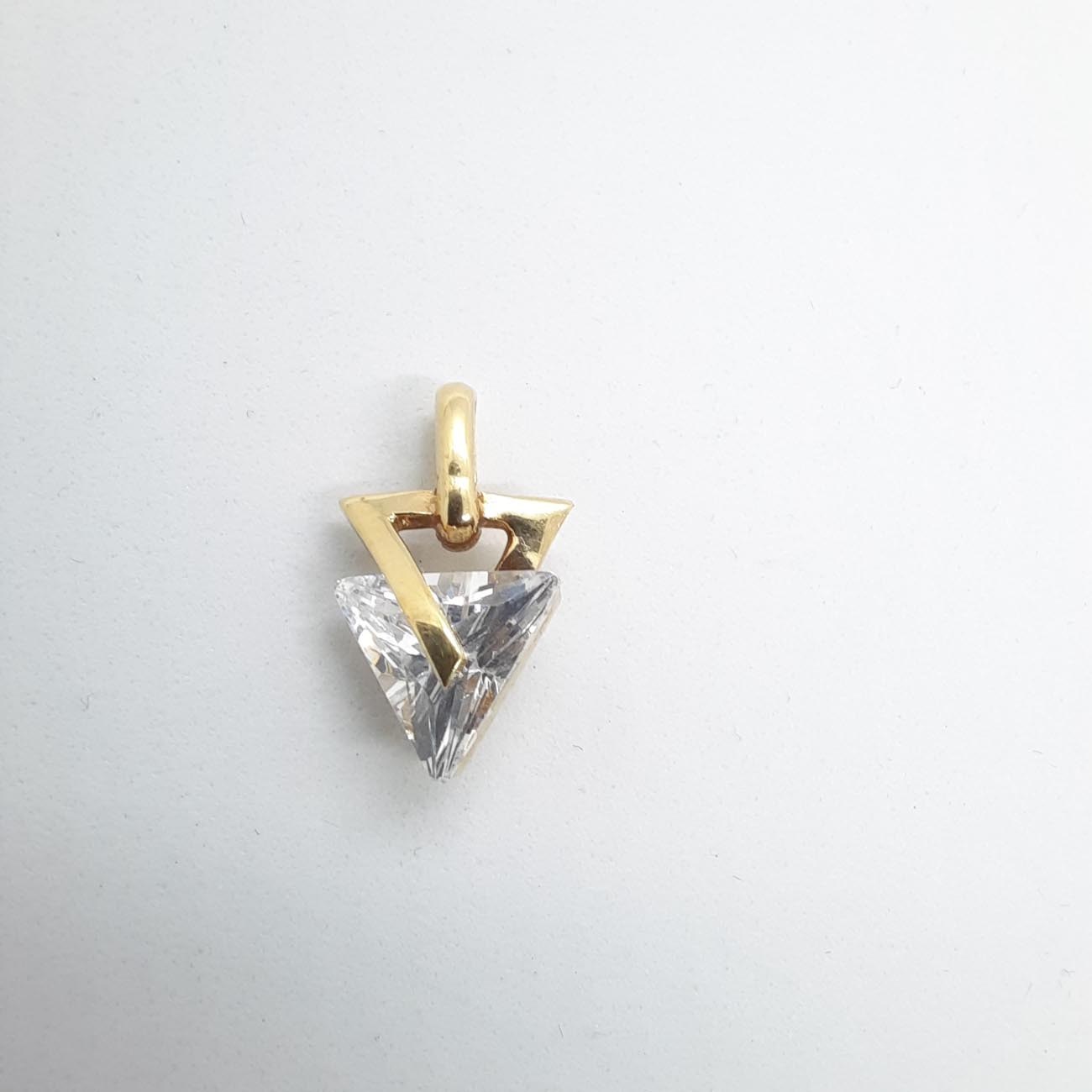 Χρυσό μενταγιόν Κ14 ΤΡΙΓΩΝΟ