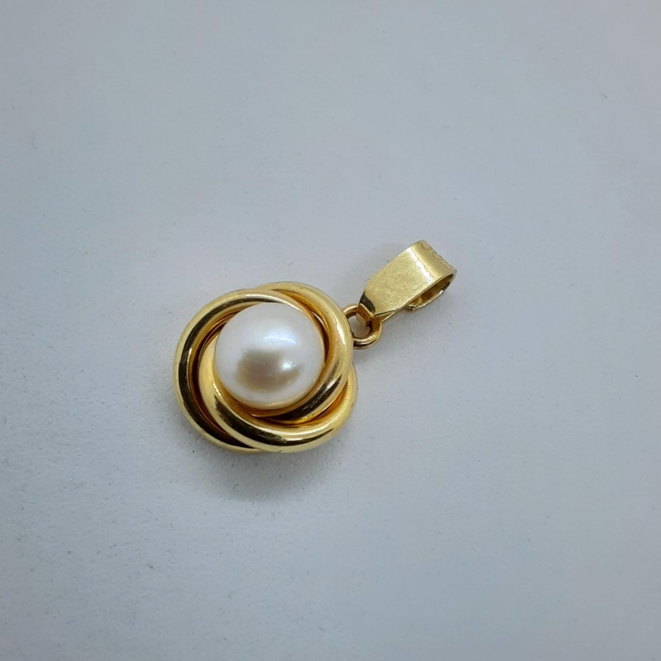 Χρυσό μενταγιόν μαργαριτάρι