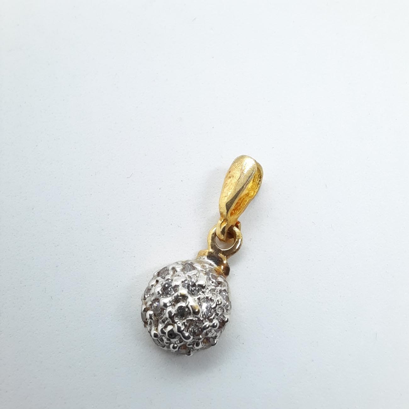 Χρυσό μενταγιόν μπίλια Κ14 ζιργκόν