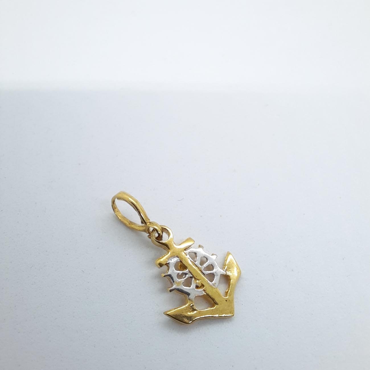 Χρυσό μενταγιόν Κ14