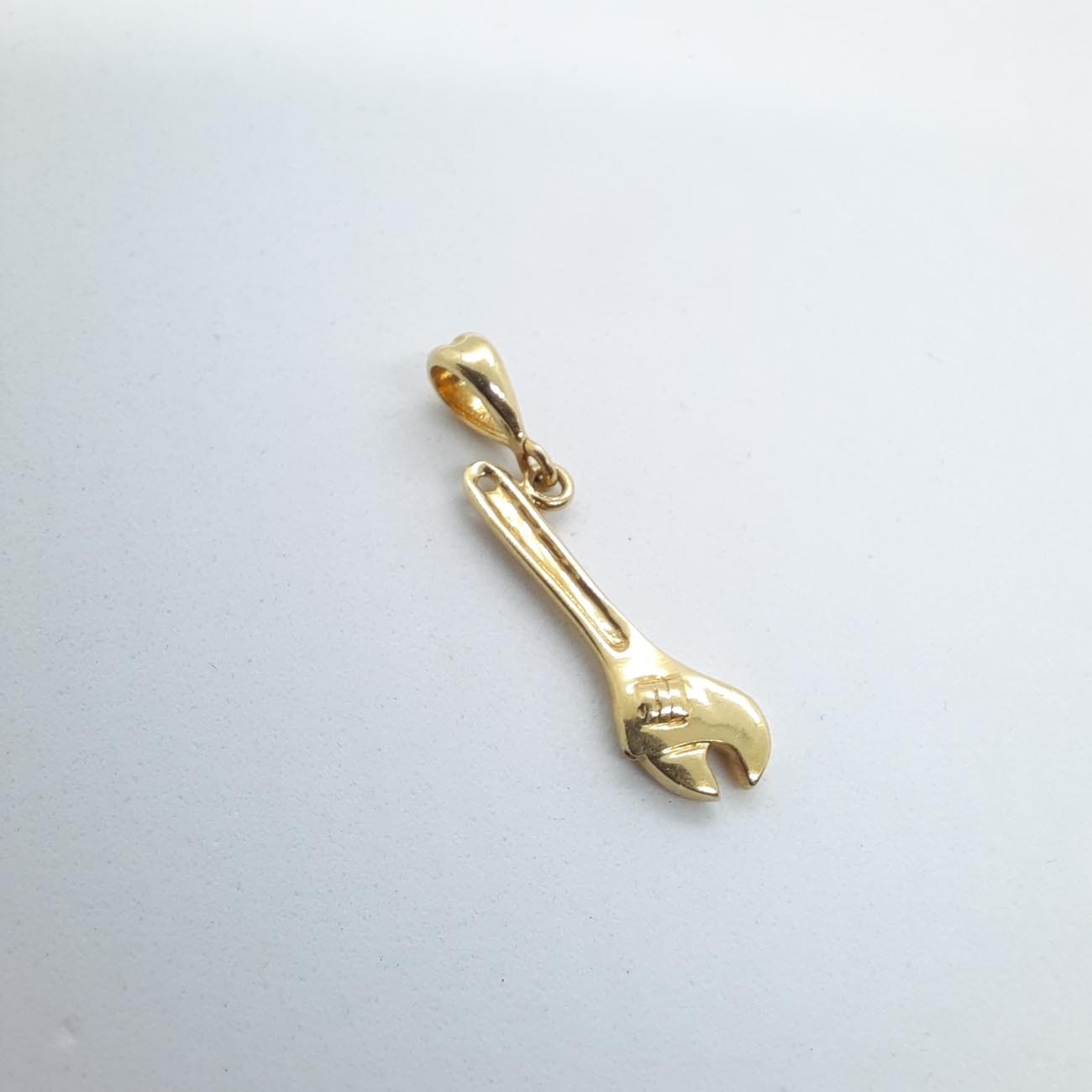 Χρυσό μενταγιόν Κ14