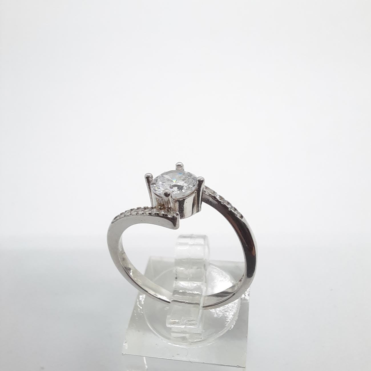 Ασημένιο μονόπετρο ζιργκόν