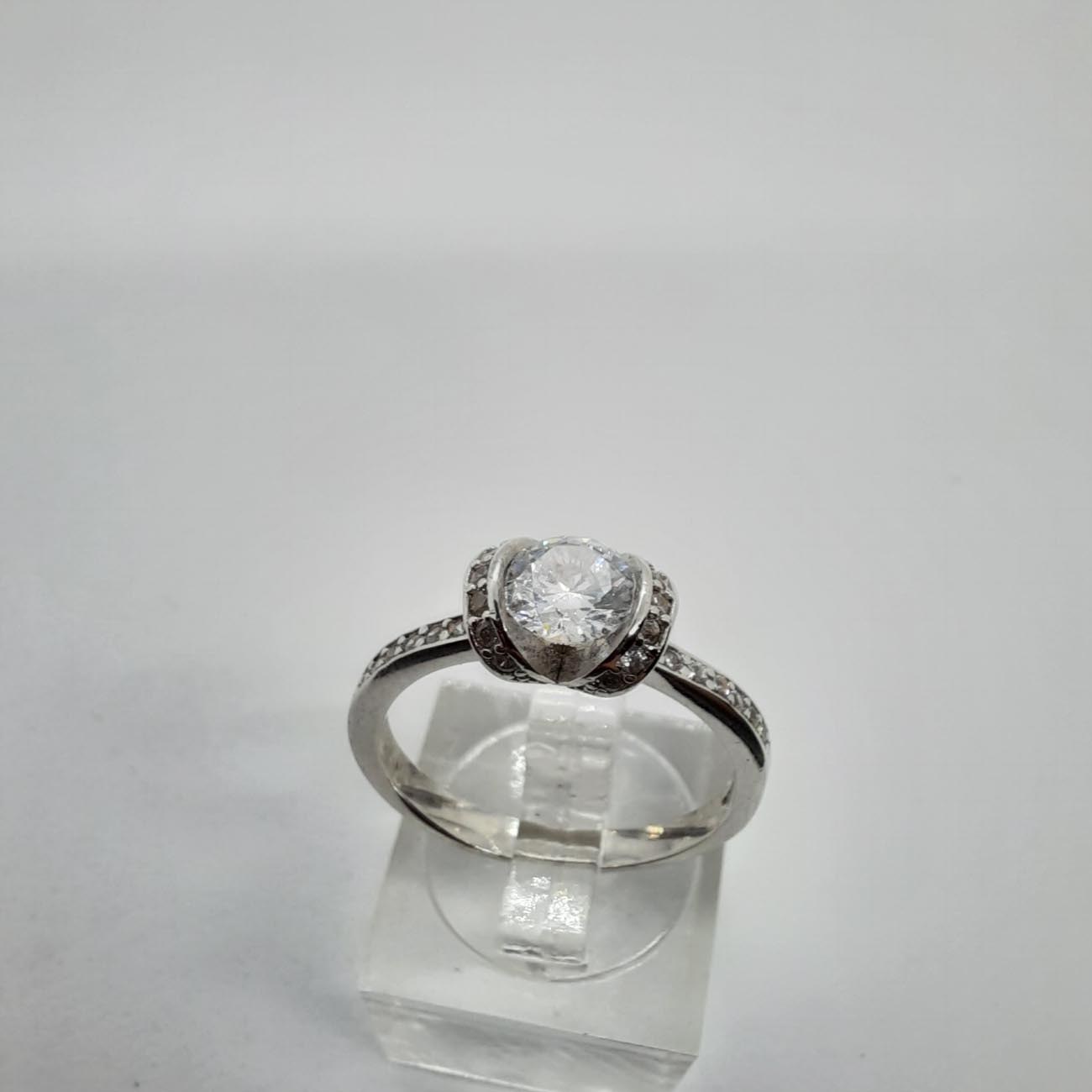 Ασημένιο μονόπετρο ζιργκόν