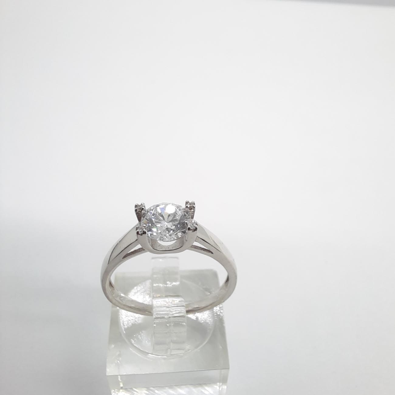 Ασημένιο μονόπετρο ζιργκόν