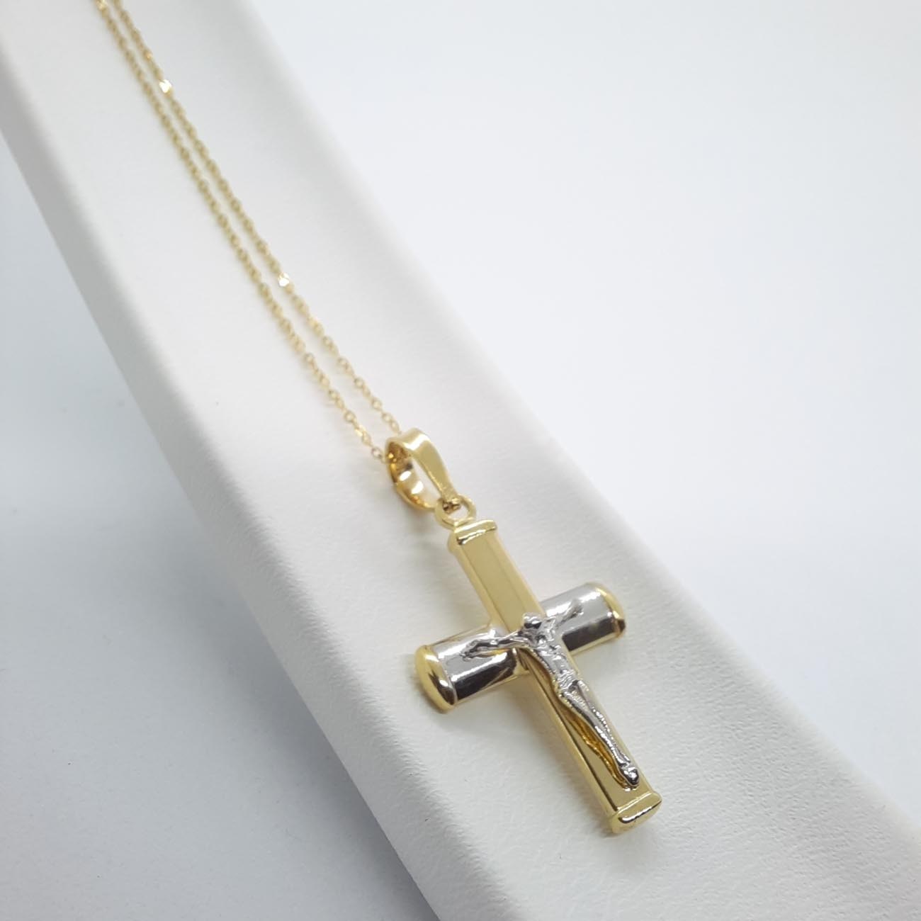 Χρυσός σταυρός Εσταυρωμένος Κ9