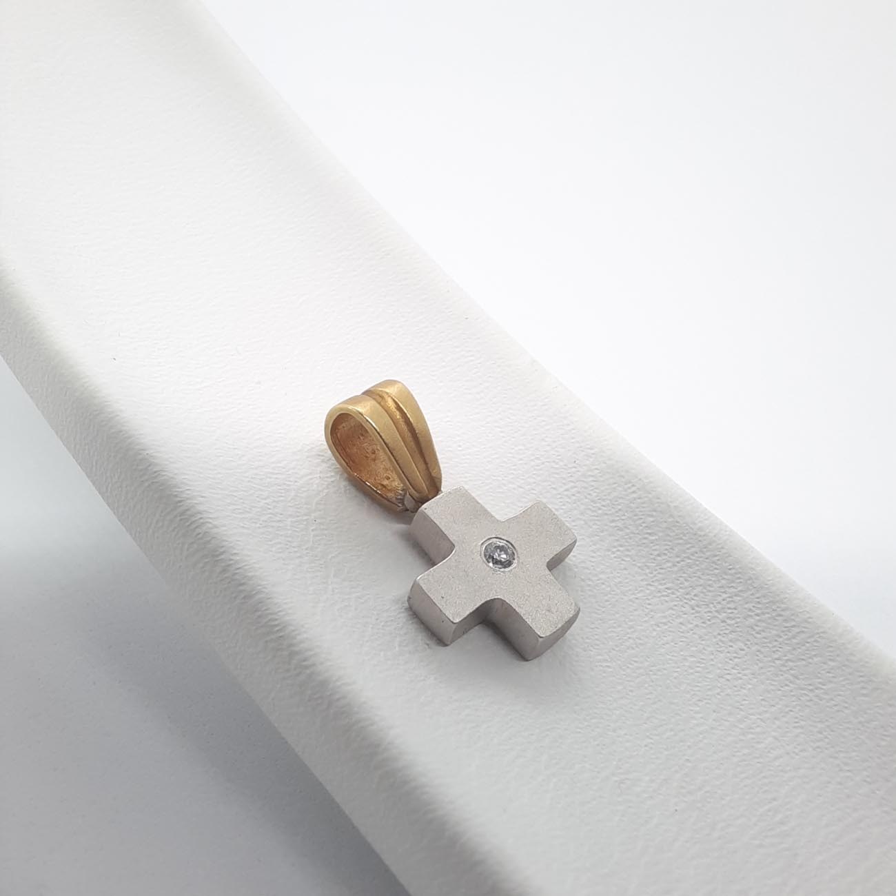 Λευκόχρυσος σταυρός Κ14