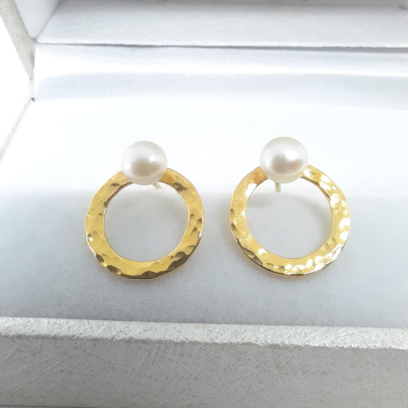 Ασημένια επιχρυσωμένα σκουλαρίκια πέρλες