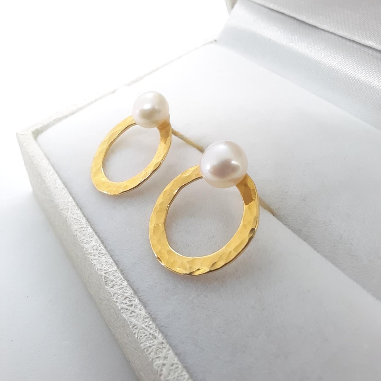 Ασημένια επιχρυσωμένα σκουλαρίκια πέρλες