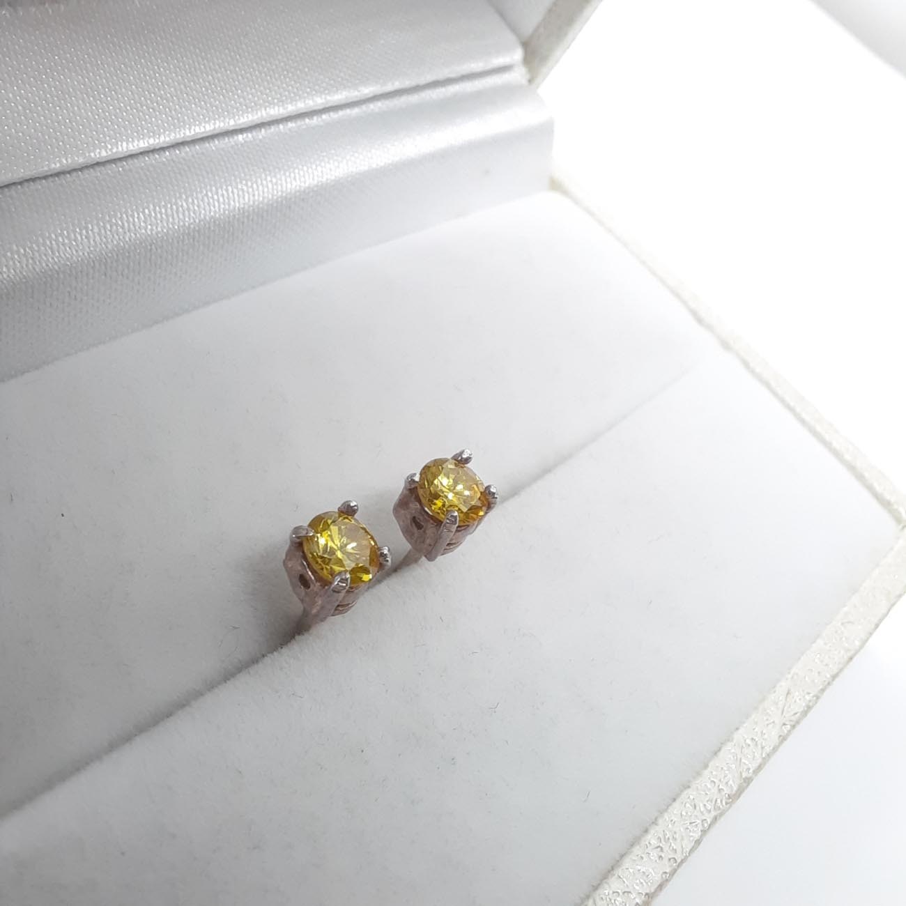 Ασημένια σκουλαρίκια 9.25 ζιργκόν