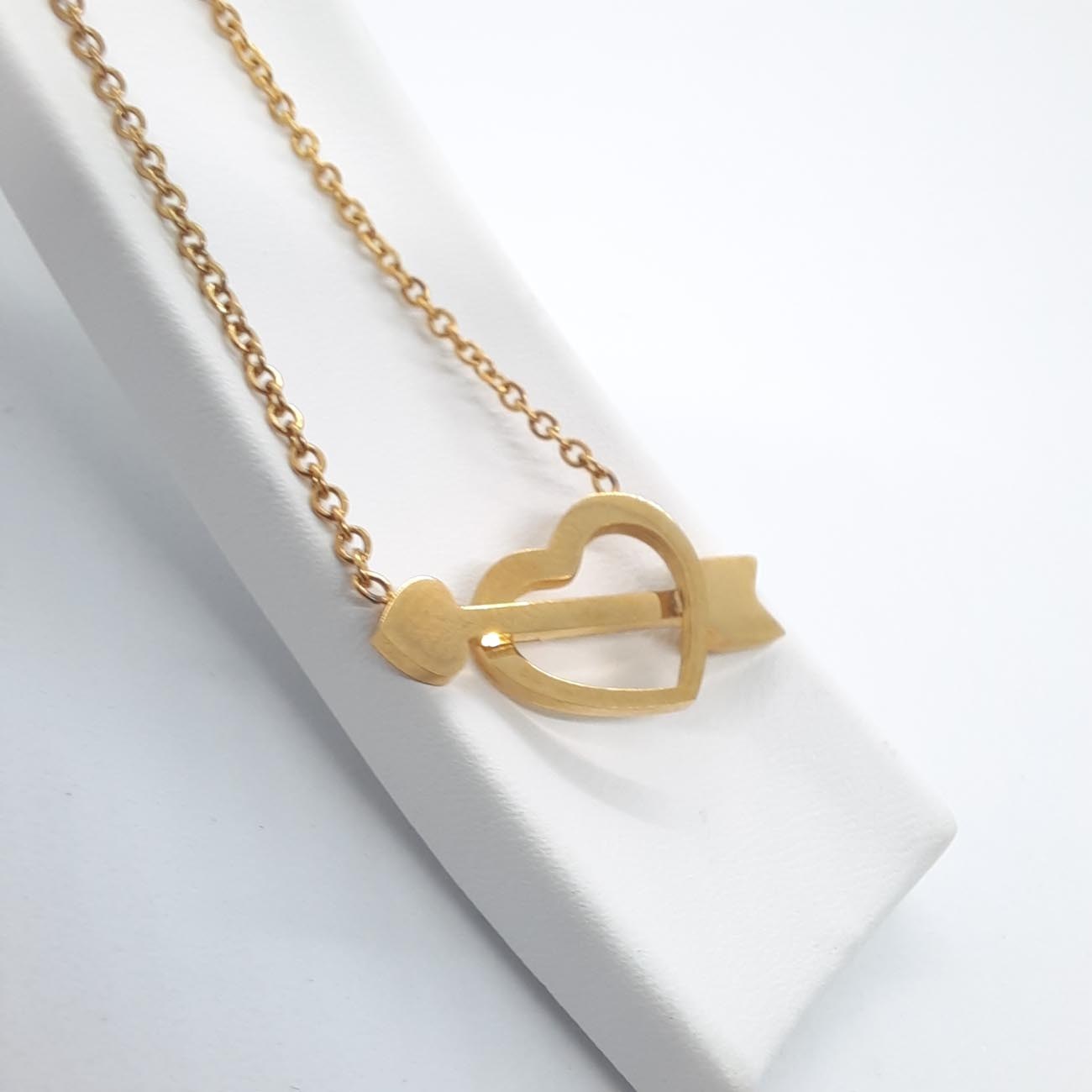 Κολιέ ατσάλι καρδιά με βέλος