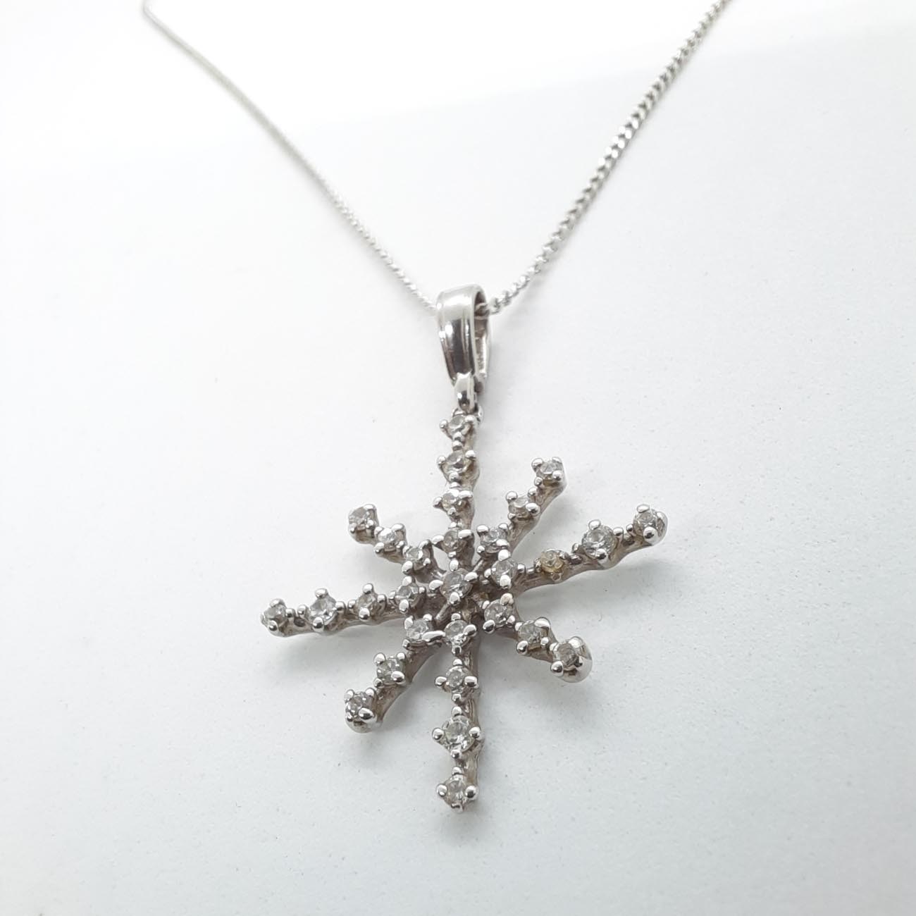 Κολιέ λευκόχρυσο Κ14 winter star