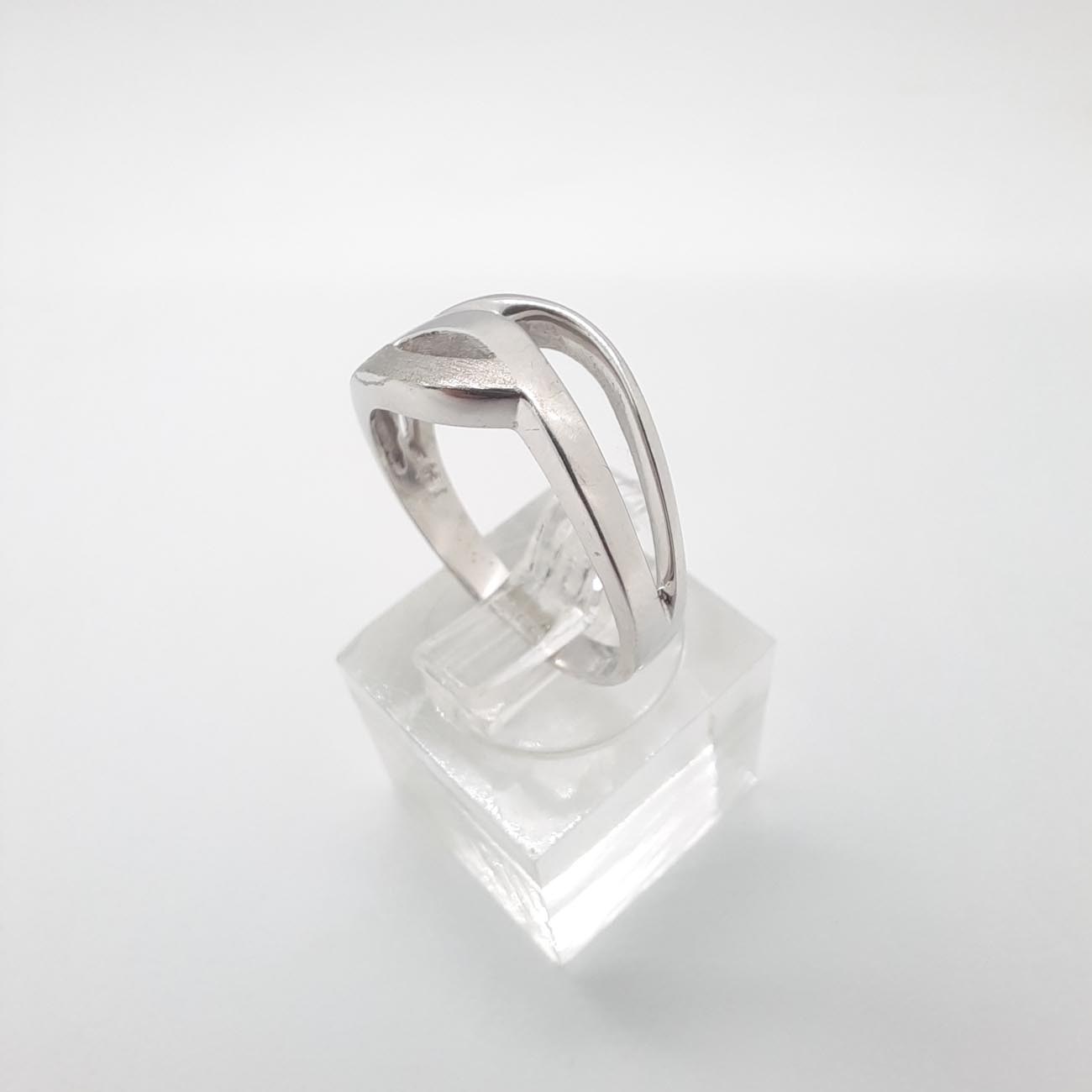 Λευκόχρυσο δαχτυλίδι Κ14 maze